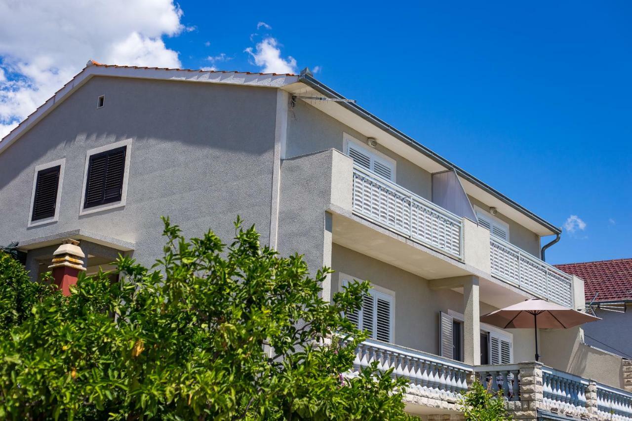 Apartments Rose Trogir Exteriör bild