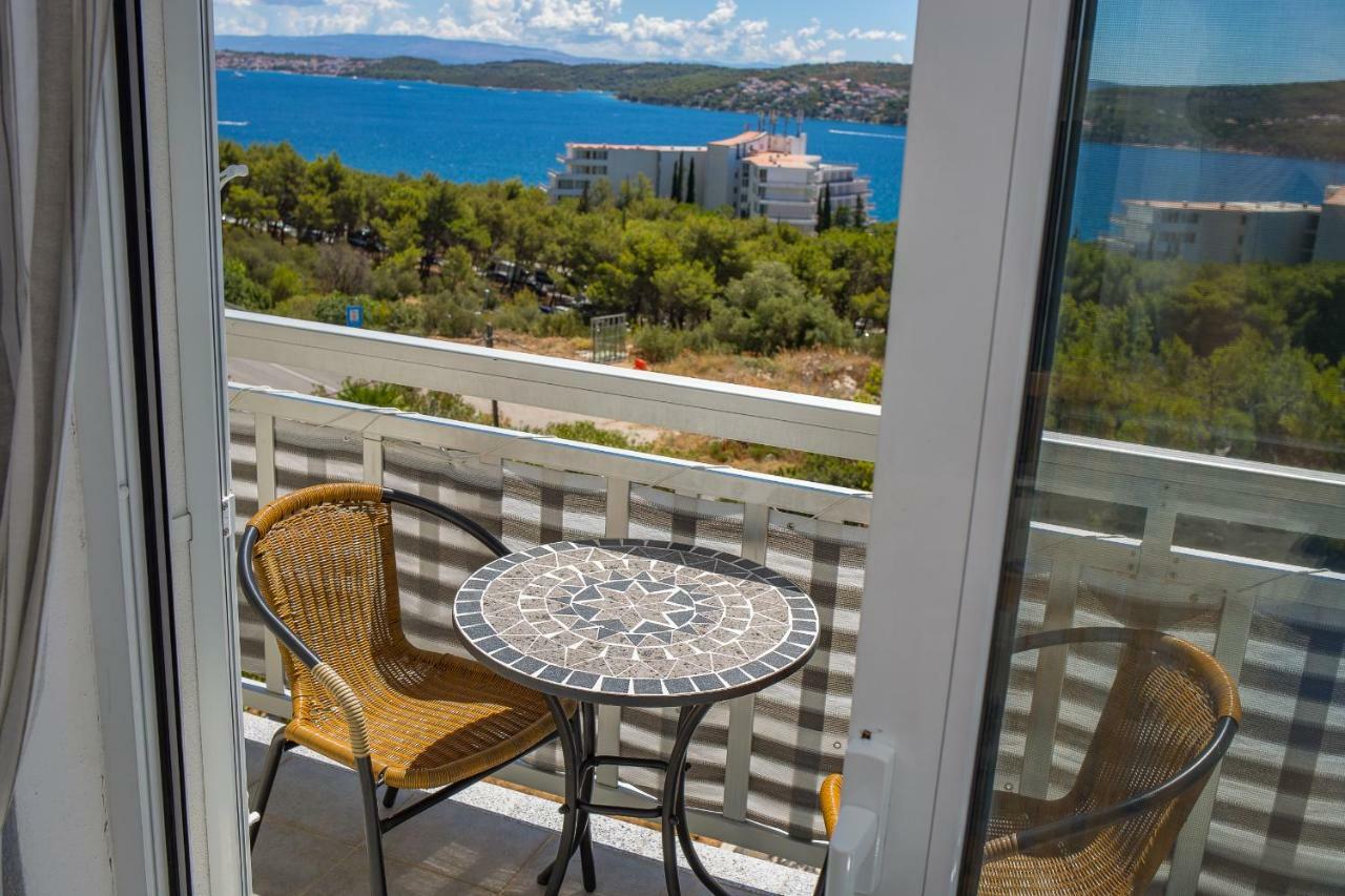Apartments Rose Trogir Exteriör bild
